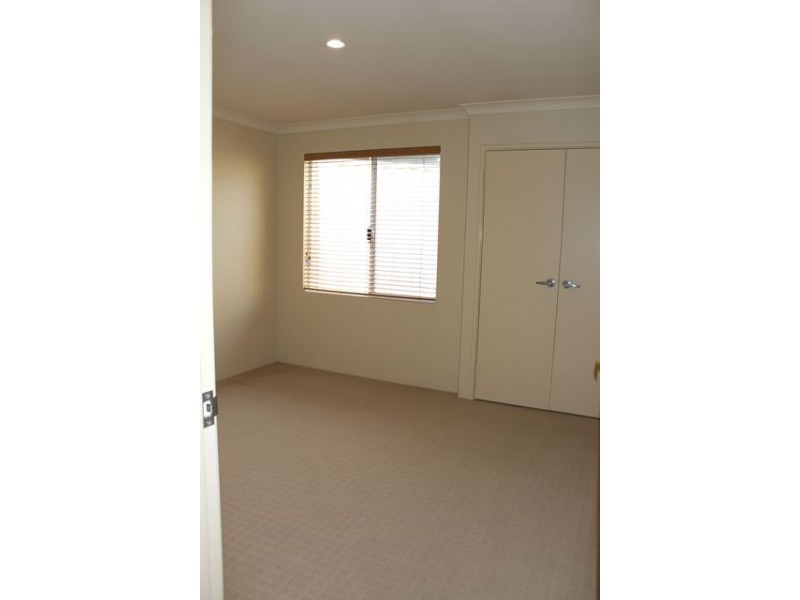 24 Allum Green, Merriwa WA 6030