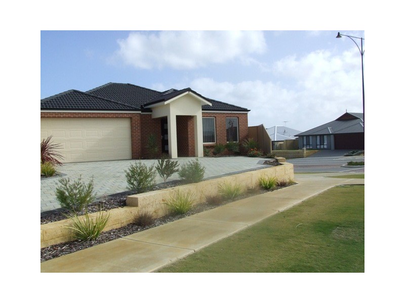 65B HINCHINBROOK AVENUE, Ridgewood WA 6030