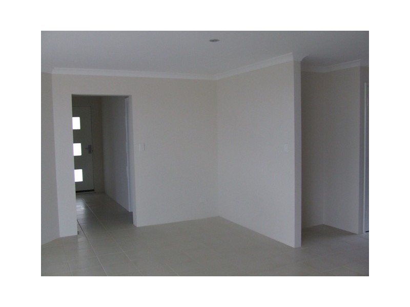 65B HINCHINBROOK AVENUE, Ridgewood WA 6030