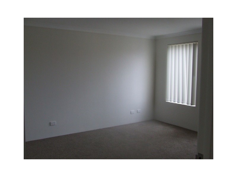 65B HINCHINBROOK AVENUE, Ridgewood WA 6030