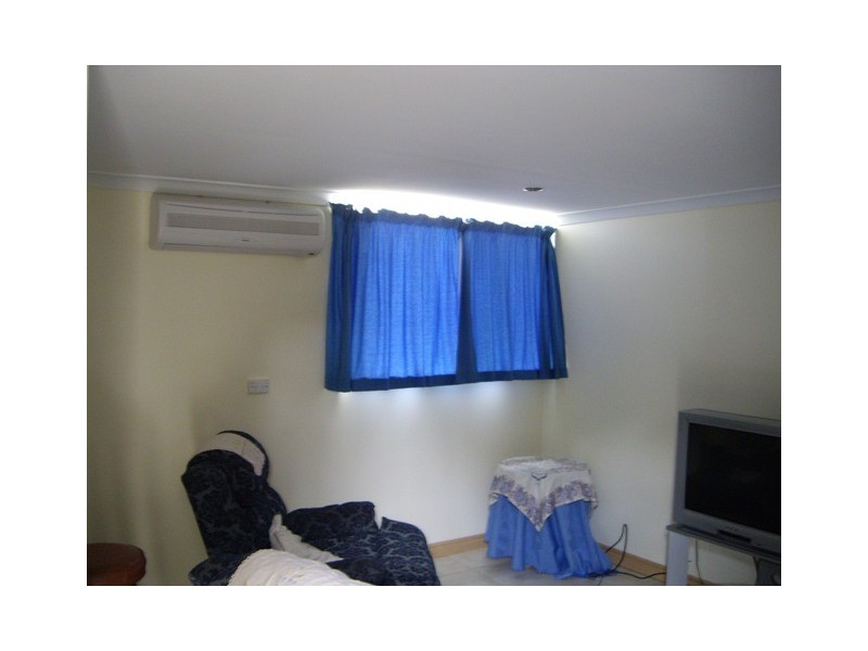 50 KINGS DRIVE, Woodridge WA 6041