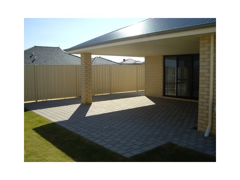 17 EASTMAN TURN, Tapping WA 6065