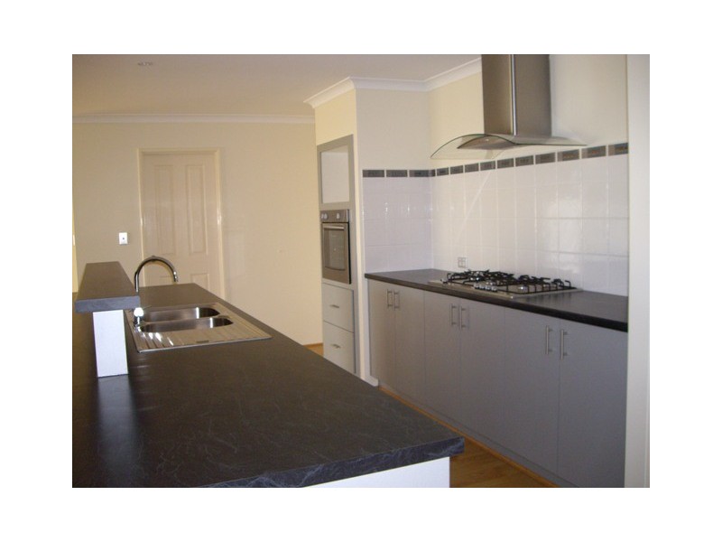 17 EASTMAN TURN, Tapping WA 6065