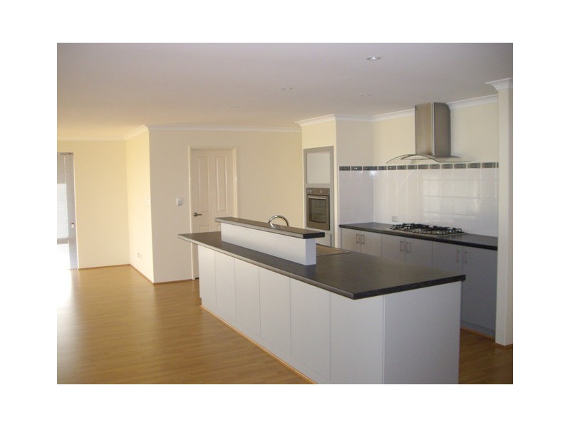 17 EASTMAN TURN, Tapping WA 6065