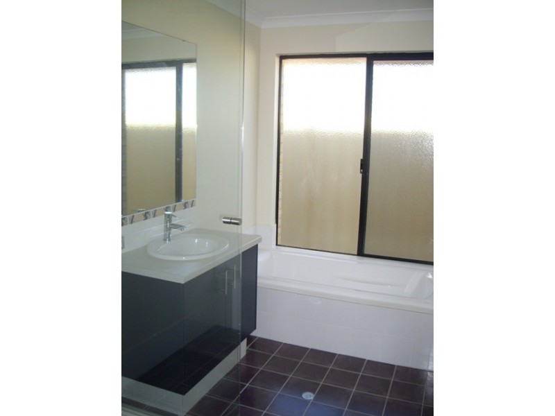 17 EASTMAN TURN, Tapping WA 6065