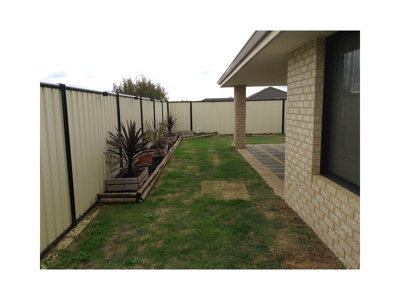 9 Rossiters Rise, Clarkson WA 6030