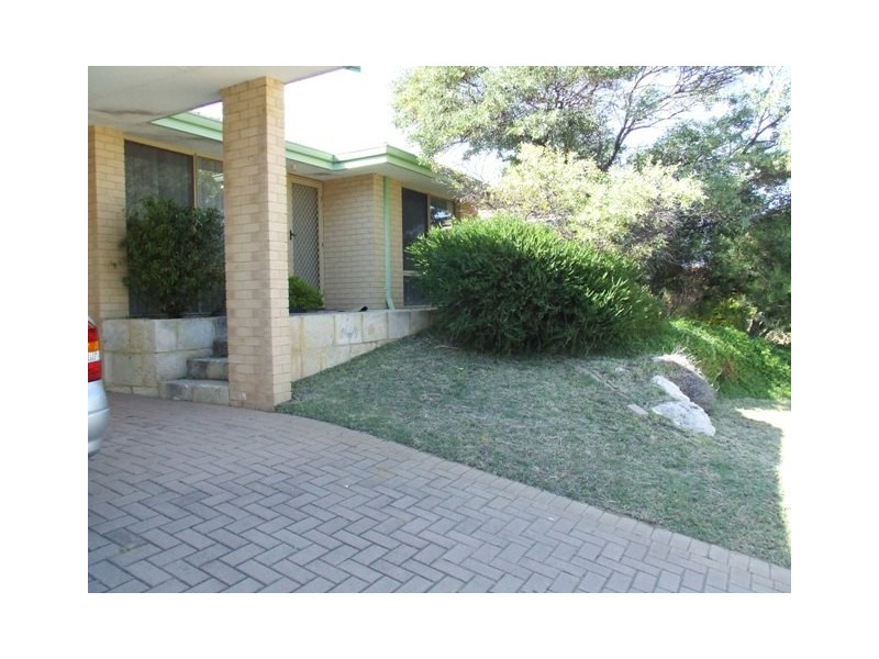 11 Carberry Square, Clarkson WA 6030