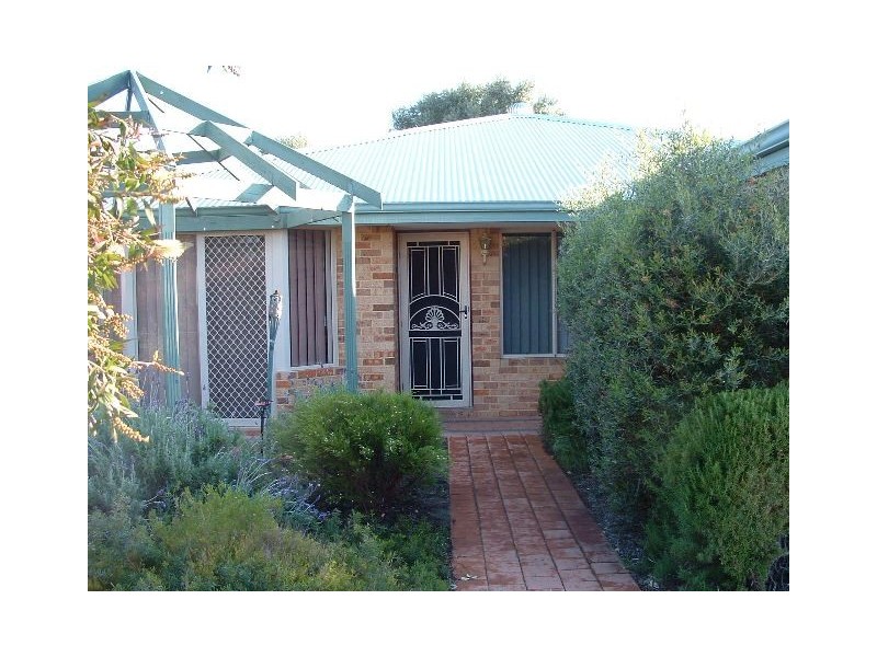 16 Sellar Elbow, Quinns Rocks WA 6030
