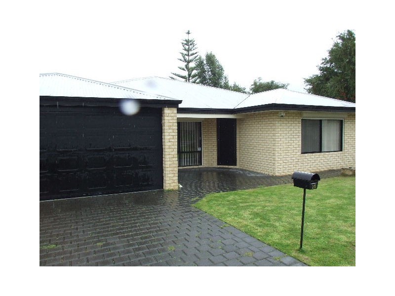 20 Whitsunday Avenue, Ridgewood WA 6030