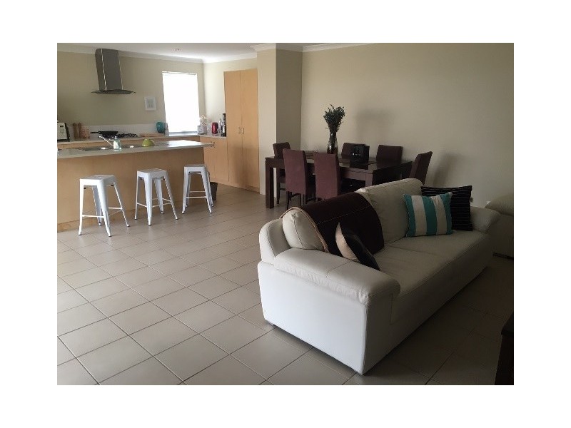 39 Melbourne Loop, Clarkson WA 6030