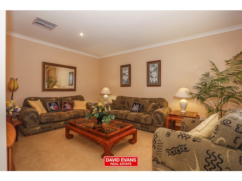 42 Rochester Drive, Mindarie WA 6030