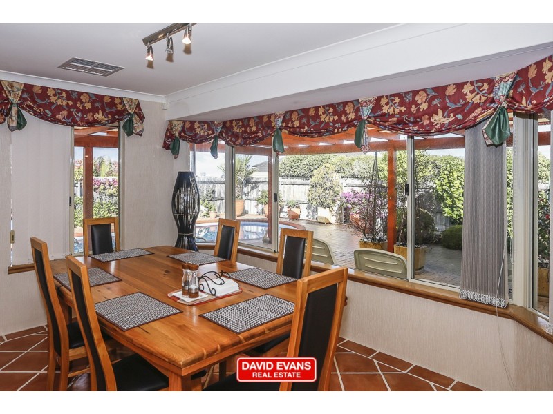 42 Rochester Drive, Mindarie WA 6030