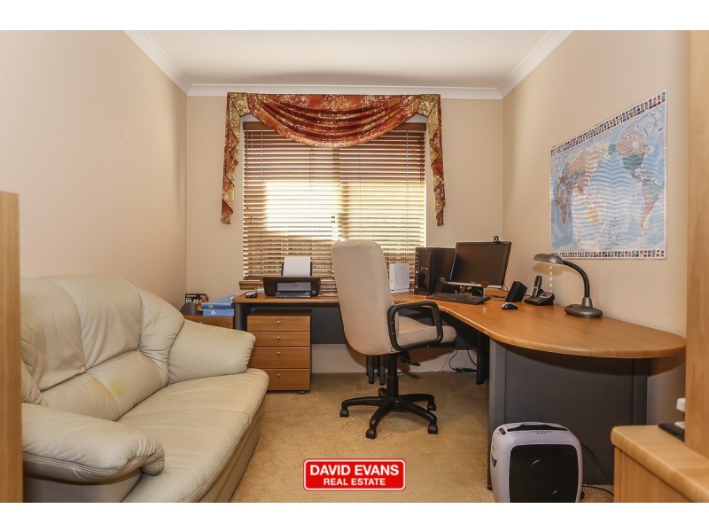 42 Rochester Drive, Mindarie WA 6030