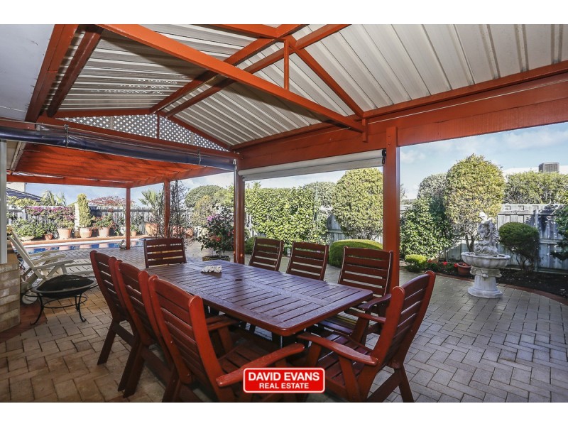 42 Rochester Drive, Mindarie WA 6030