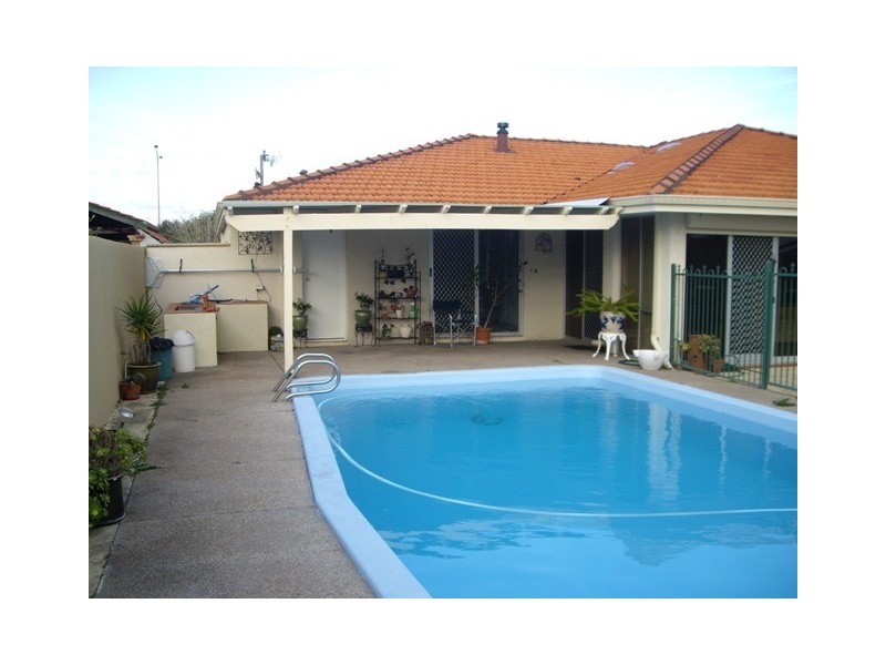 32 Seapeak Road, Ocean Reef WA 6027