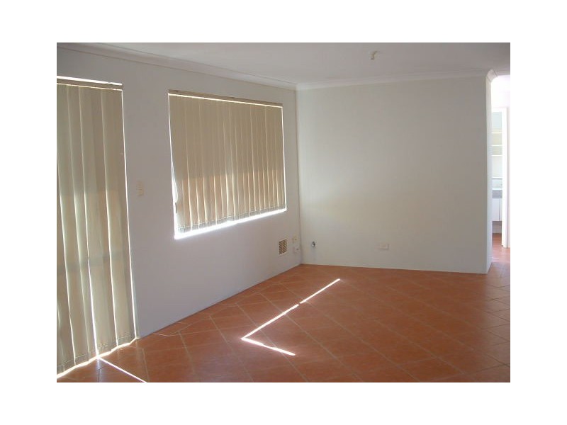 5 BURNETT DRIVE, Clarkson WA 6030