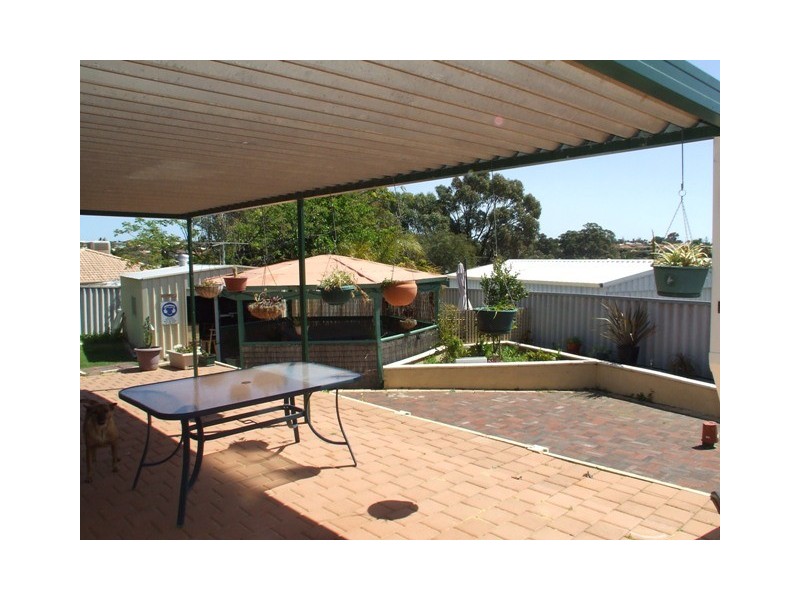 4 GLENNON VIEW, Clarkson WA 6030
