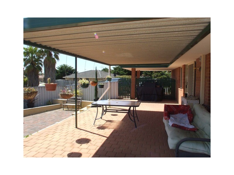 4 GLENNON VIEW, Clarkson WA 6030