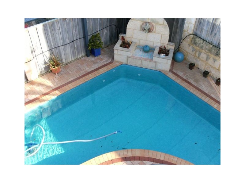 17 Seville Crest, Mindarie WA 6030