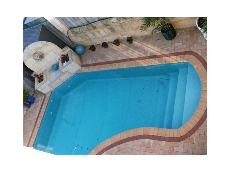 17 Seville Crest, Mindarie WA 6030