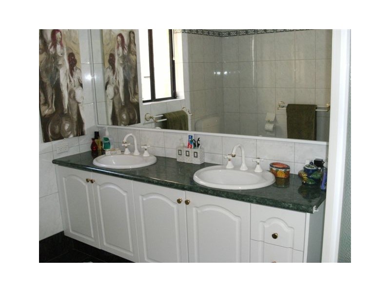 17 Seville Crest, Mindarie WA 6030