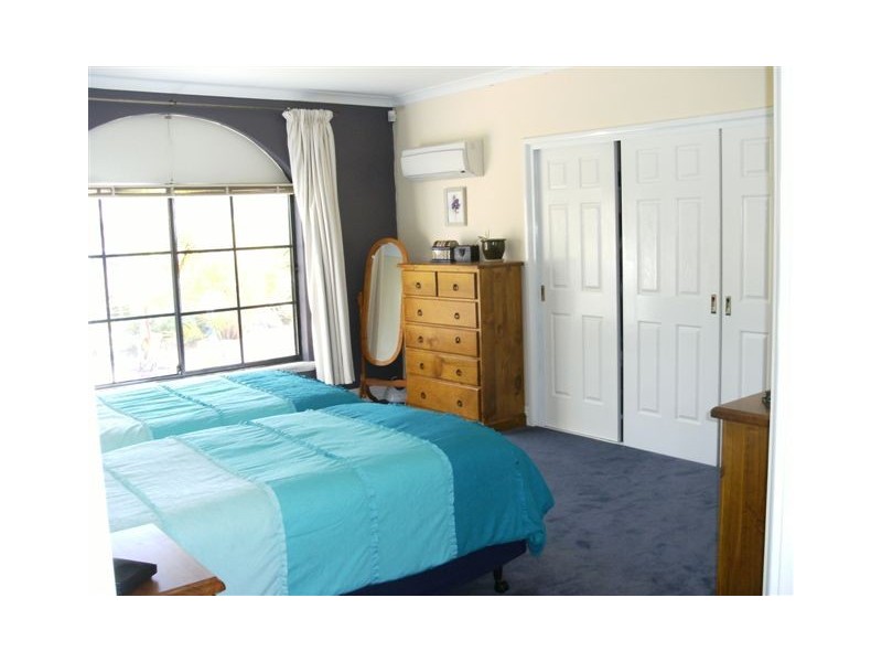 17 Seville Crest, Mindarie WA 6030