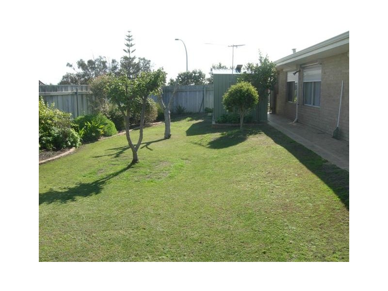 6 CANTERBURY CIRCLE, Currambine WA 6028