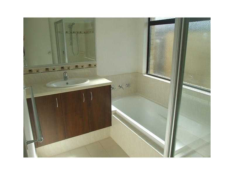 8 POMONA WAY, Clarkson WA 6030