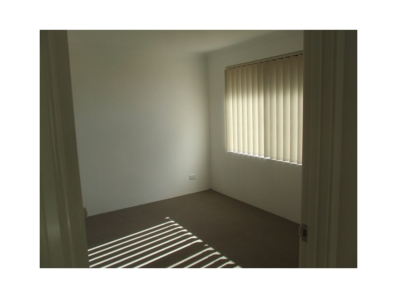 8 POMONA WAY, Clarkson WA 6030