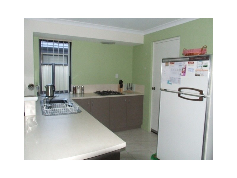 8 POMONA WAY, Clarkson WA 6030