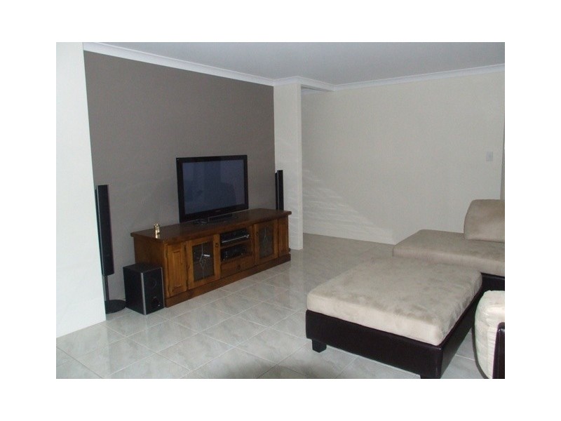 8 POMONA WAY, Clarkson WA 6030