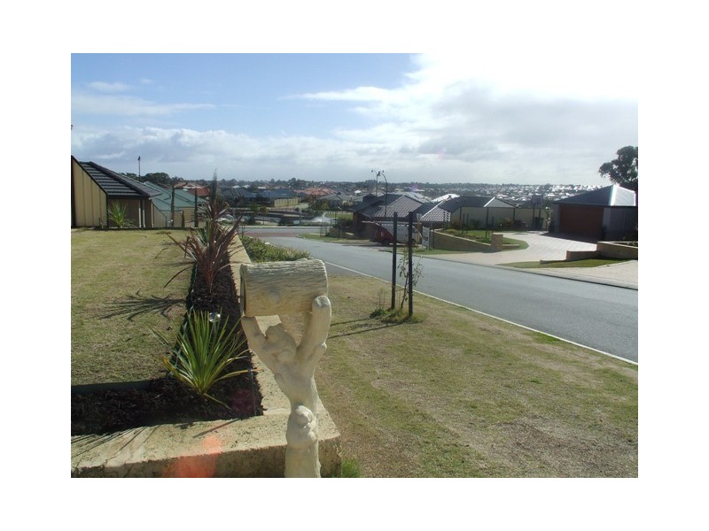 8 ROSSITERS COVE, Clarkson WA 6030