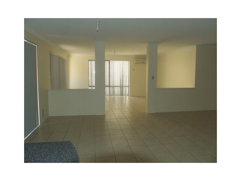 8 ROSSITERS COVE, Clarkson WA 6030