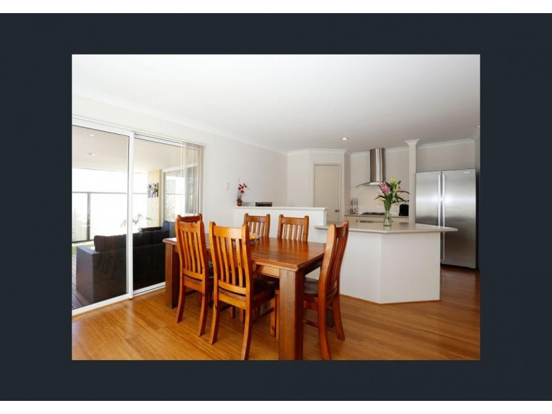 14 Grandoak Drive, Clarkson WA 6030