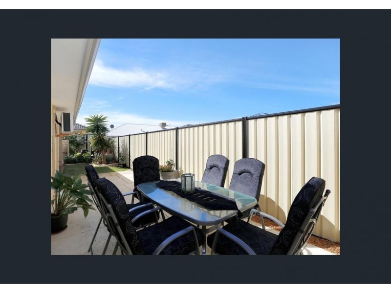 14 Grandoak Drive, Clarkson WA 6030