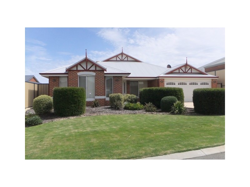 12 Meneguz Drive, Tapping WA 6065