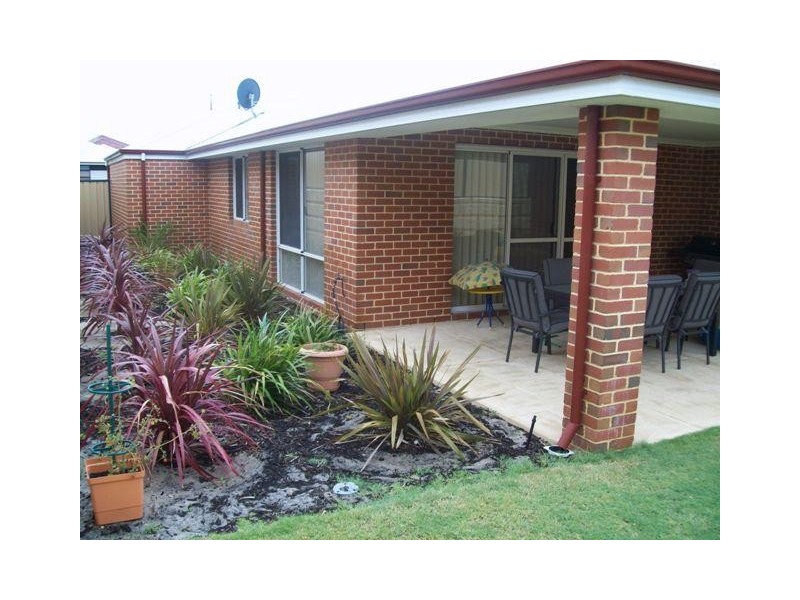 12 Meneguz Drive, Tapping WA 6065