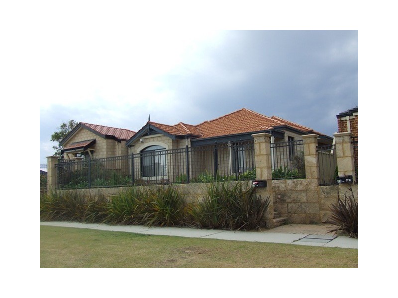 17 Tollesbury Avenue, Butler WA 6036