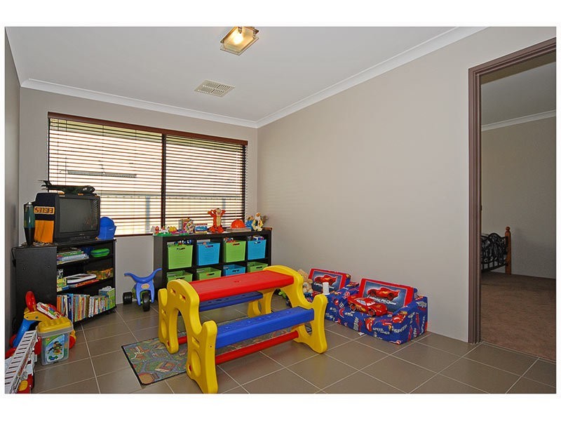 40 Meneguz Drive, Tapping WA 6065