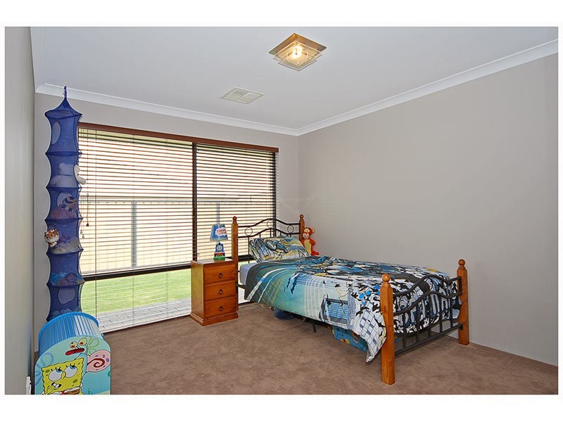 40 Meneguz Drive, Tapping WA 6065