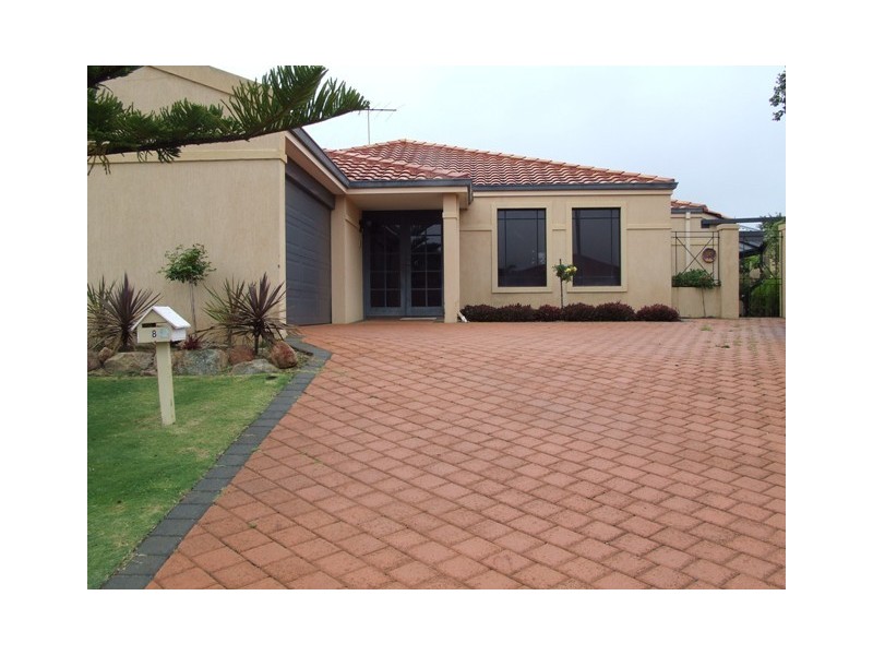 8 GALWAY COURT, Mindarie WA 6030