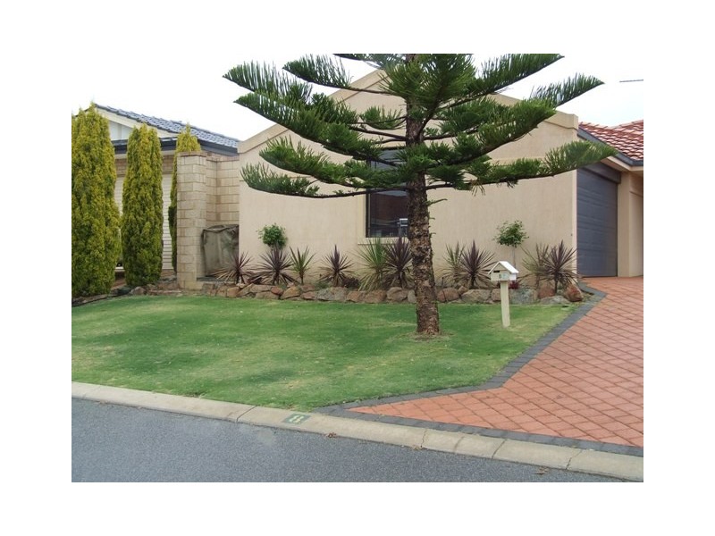 8 GALWAY COURT, Mindarie WA 6030