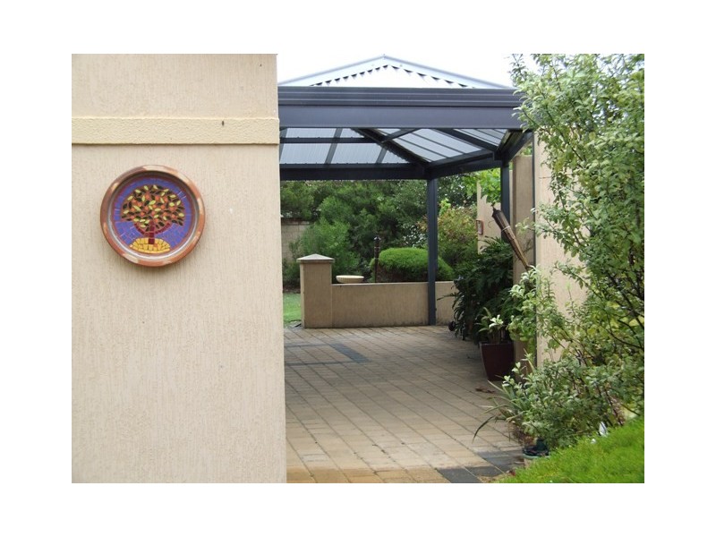 8 GALWAY COURT, Mindarie WA 6030