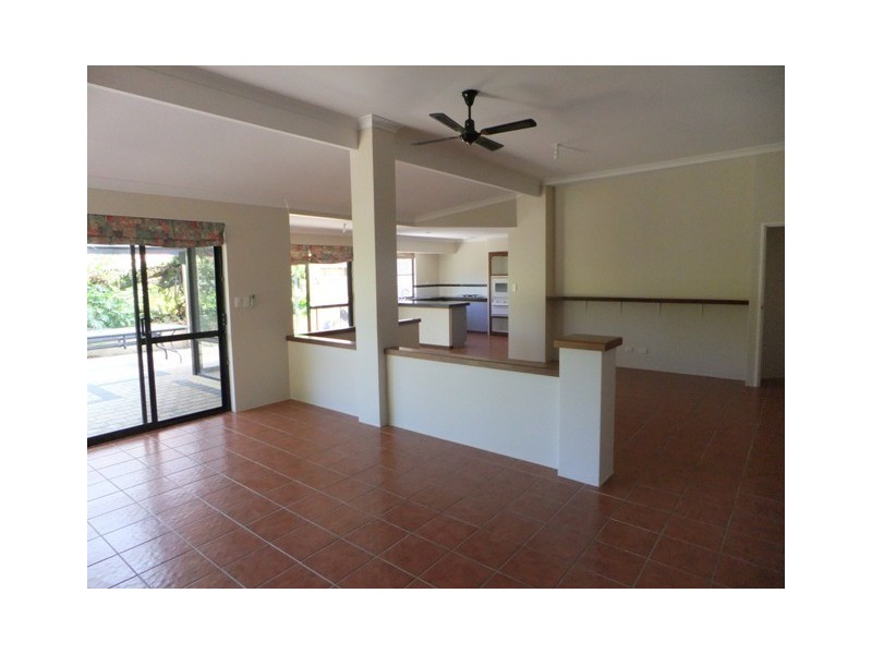 8 GALWAY COURT, Mindarie WA 6030