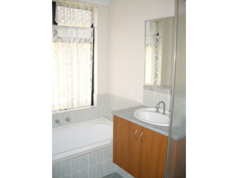 87 CLARKSON AVENUE, Tapping WA 6065