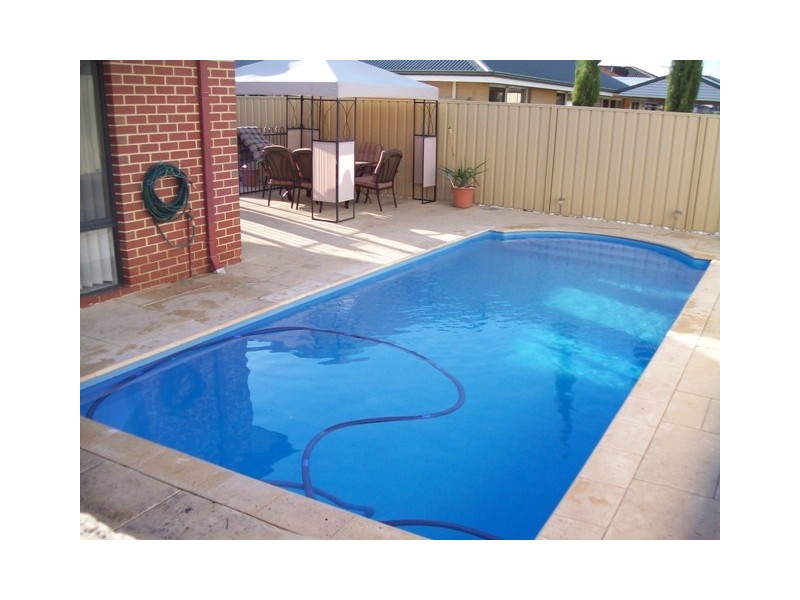 6 MINJAH CIRCUIT, Carramar WA 6031