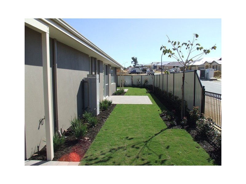 34 SOMERLY DRIVE, Clarkson WA 6030