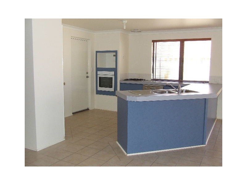 10 Tidworth Elbow, Butler WA 6036