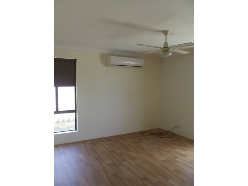 16 BALLINA CLOSE, Merriwa WA 6030