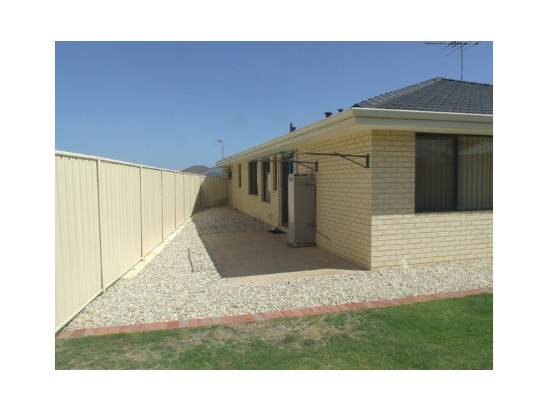 49 Apsley Bend, Tapping WA 6065